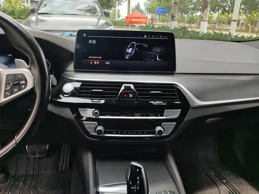 BMW 5 Series 2022 — фото 13