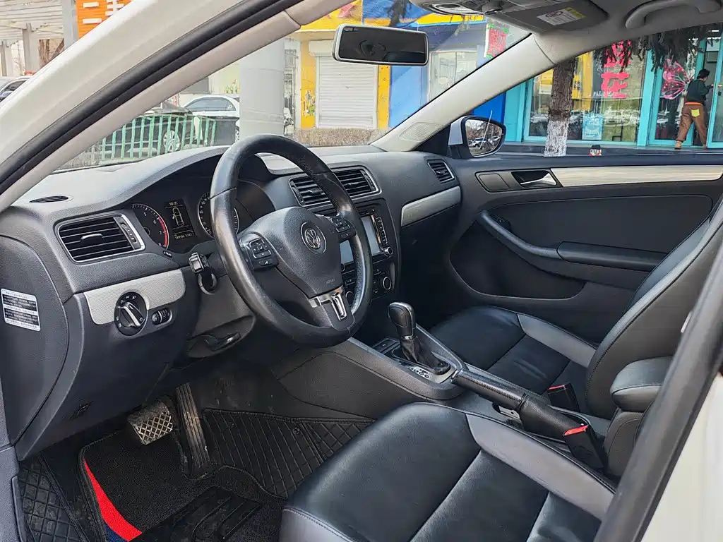 Volkswagen Sagitar 2015 — фото 7