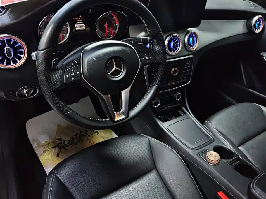 Mercedes-Benz GLA 2016 — фото 11