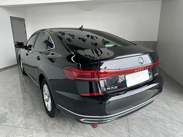 Volkswagen Passat 2023