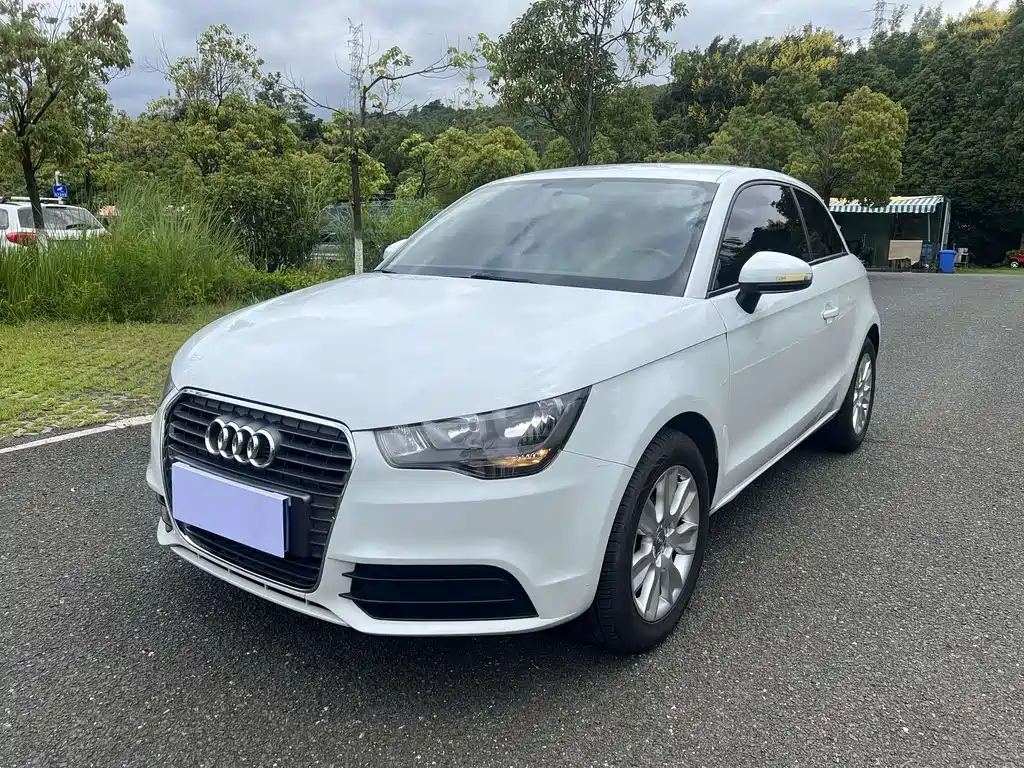 Audi A1 2015 — фото 1