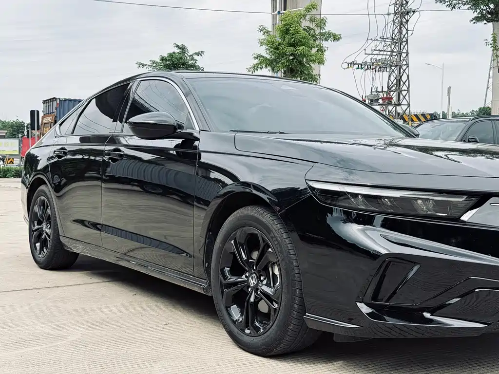 Honda Accord 2025 — фото 11