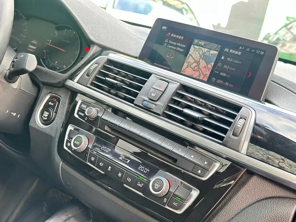 BMW 3 Series 2017 — фото 13