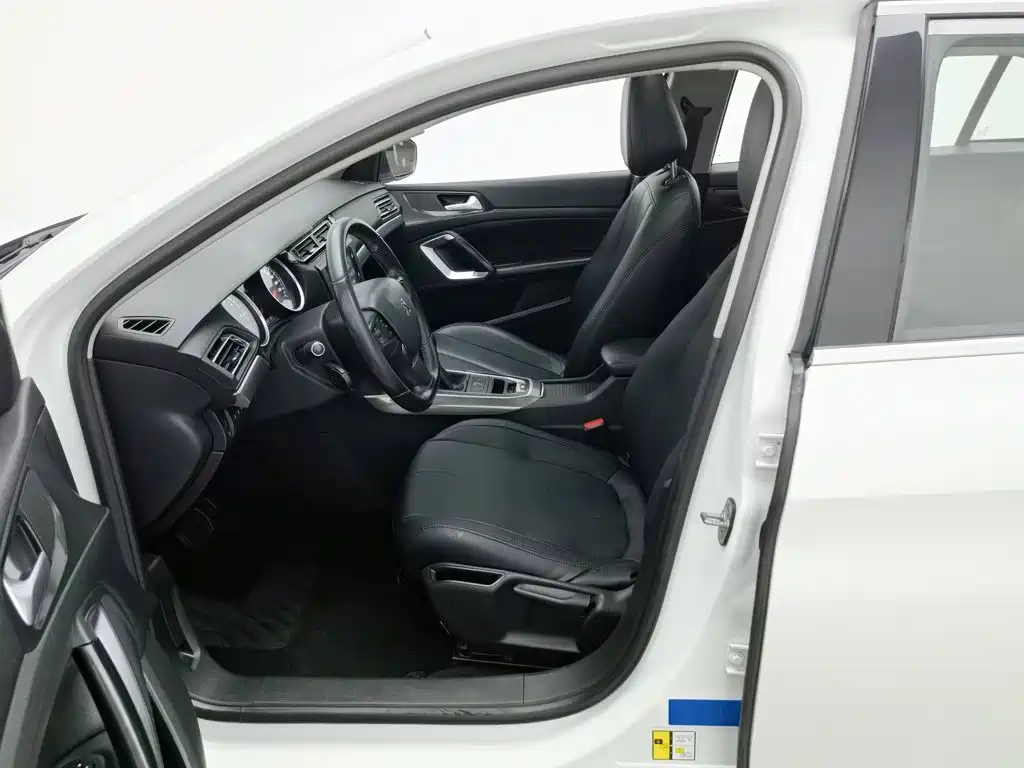 Peugeot 408 2015 — фото 10