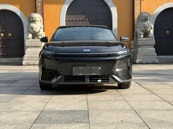 Geely Galaxy L6 2025