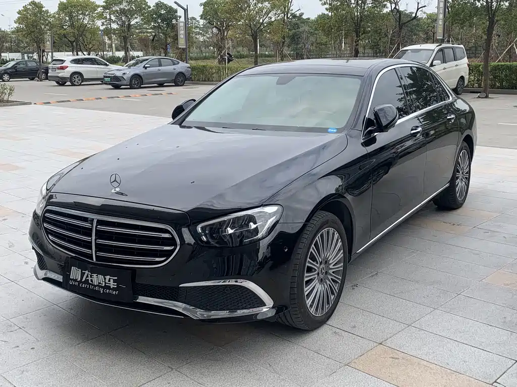 Mercedes-Benz E-Class 2022 — фото 1