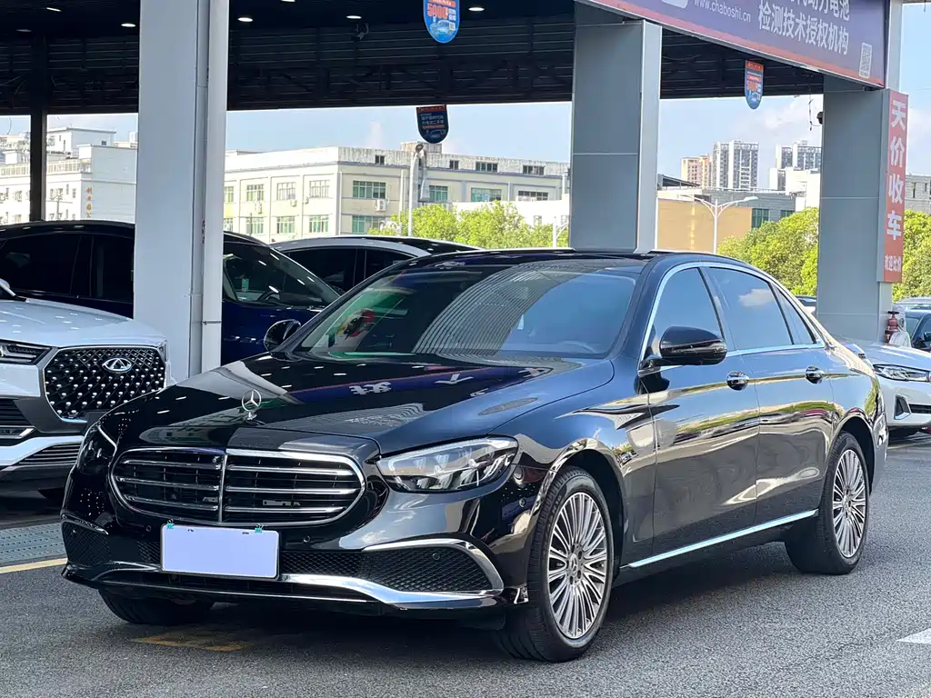 Mercedes-Benz E-Class 2022 — фото 1