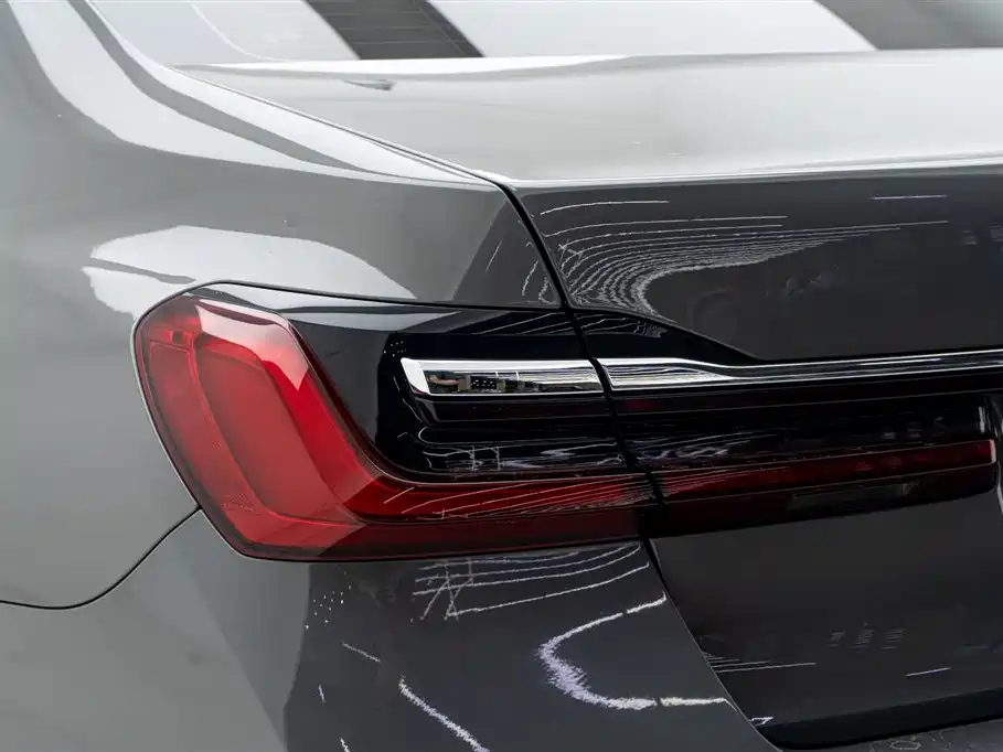 BMW 7 Series 2021 — фото 11