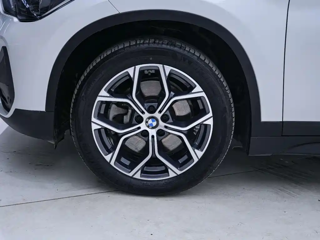 BMW X1 2022 — фото 12