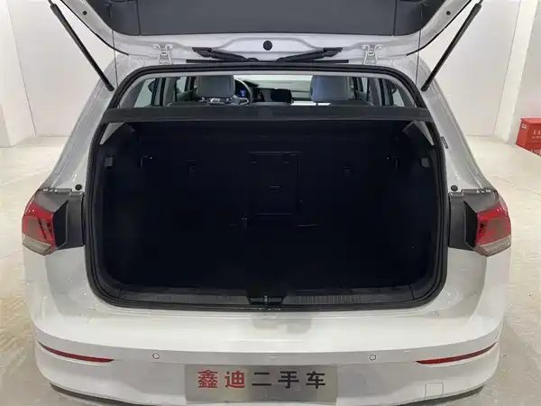 Volkswagen Golf 2024