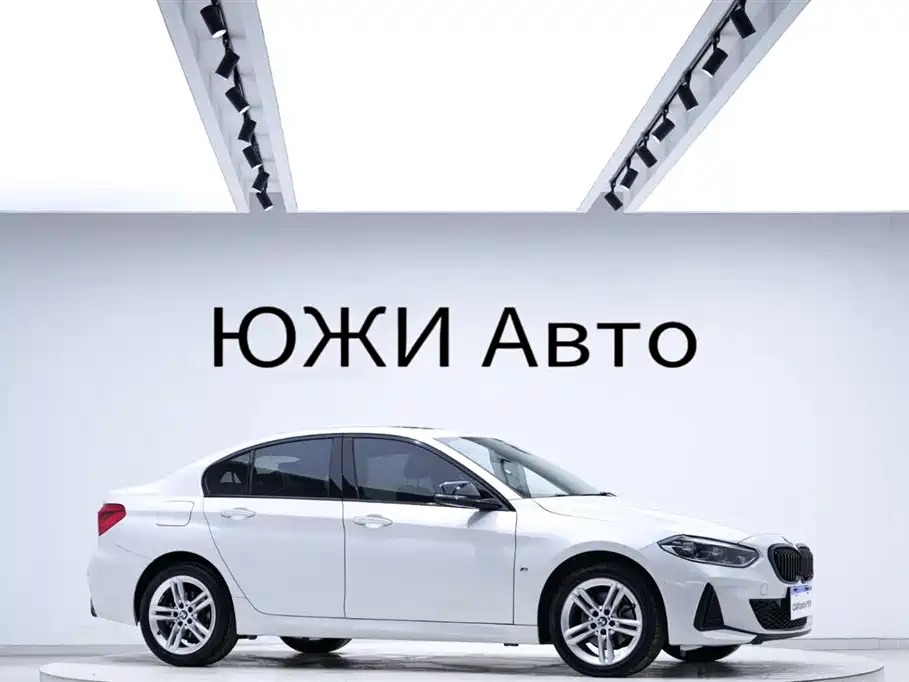 BMW 1 Series 2023 — фото 8