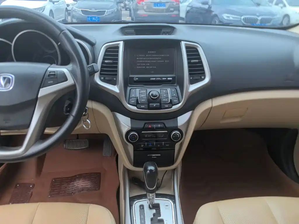 Changan Eado 2016 — фото 13