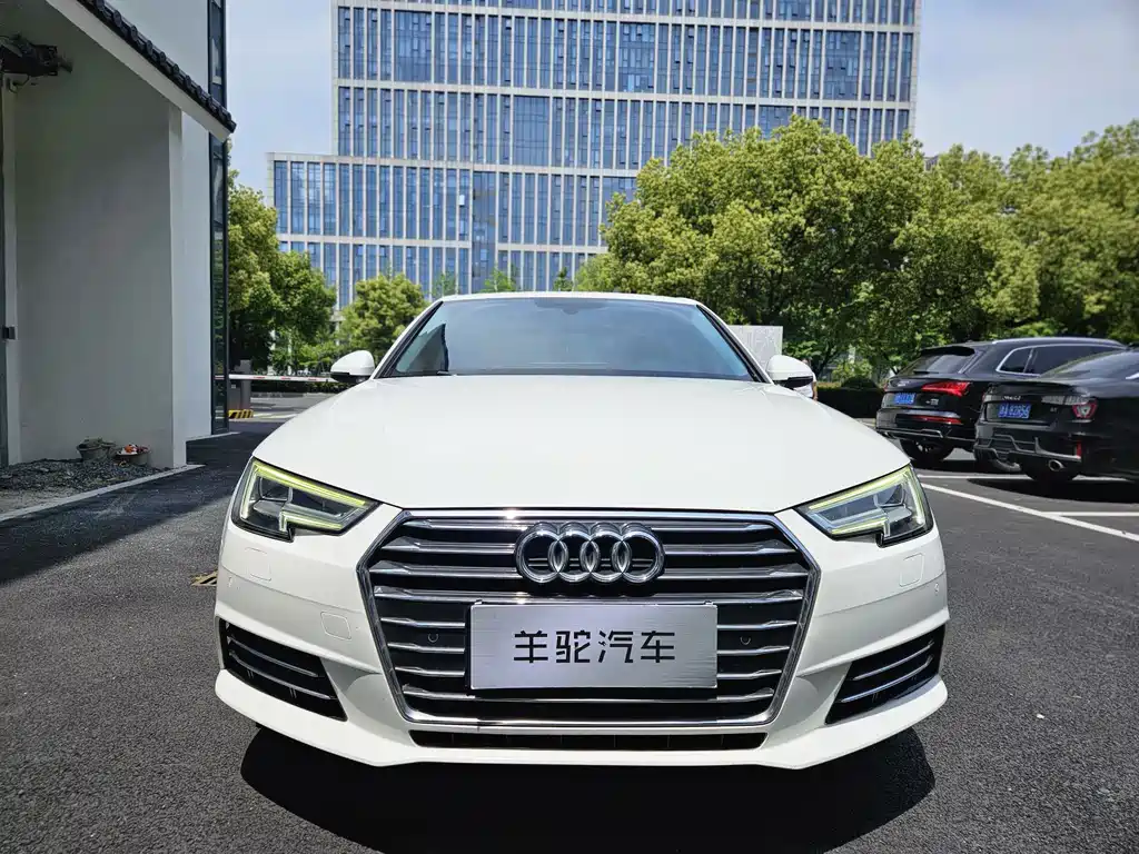 Audi A4L 2017 — фото 7