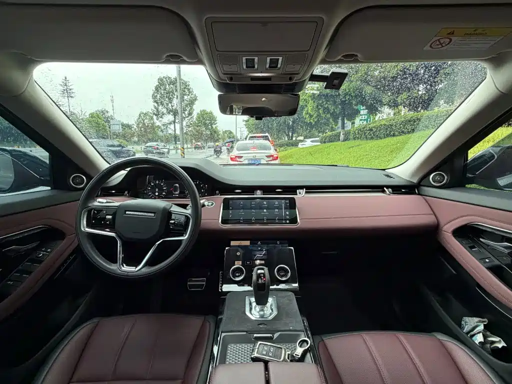Land Rover Range Rover Evoque 2022 — фото 13