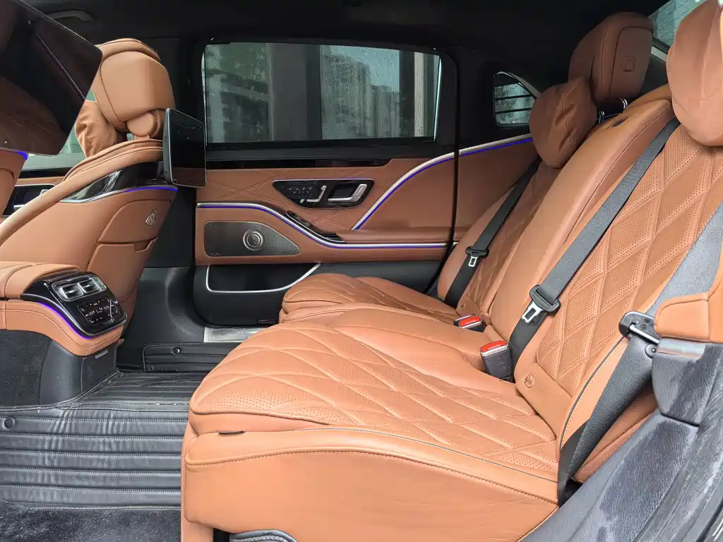 Mercedes-Benz Maybach S-Class 2023 — фото 11