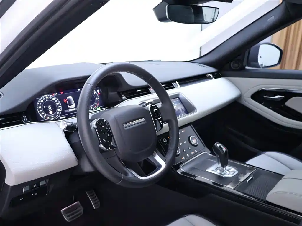 Land Rover Evoque 2021 — фото 11