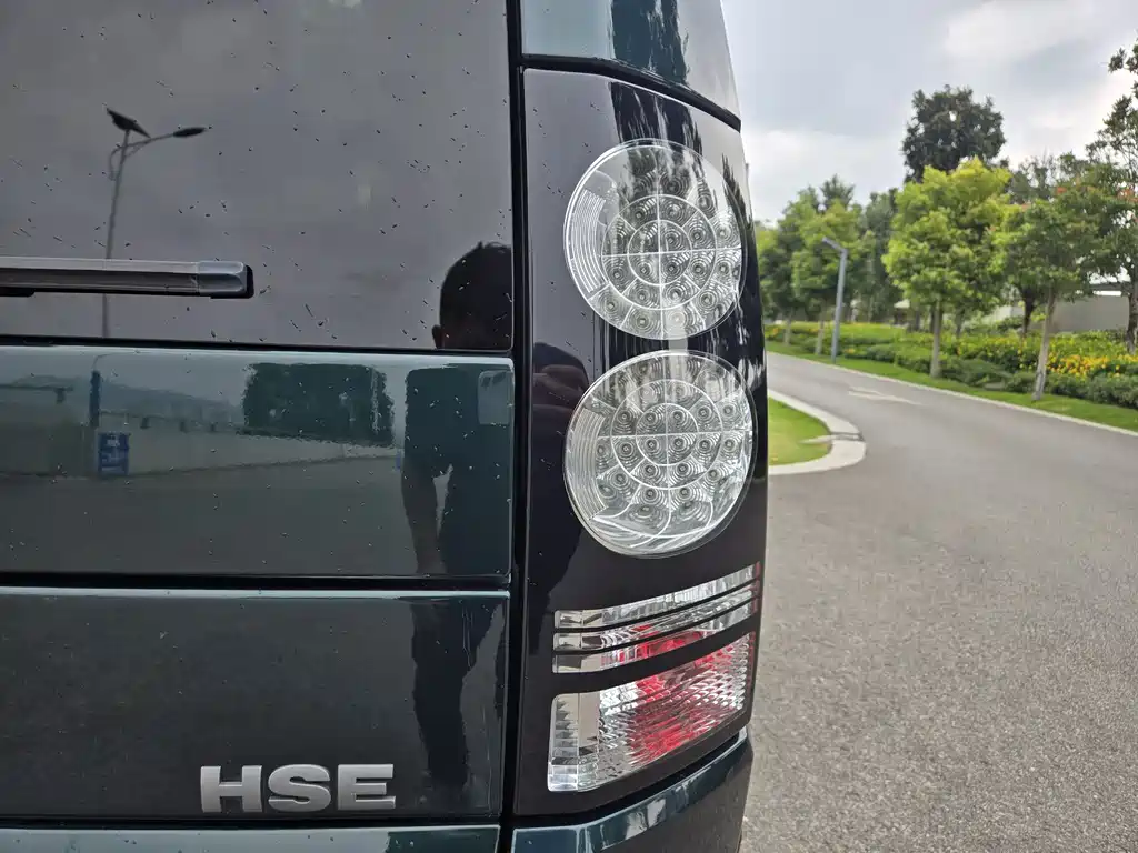 Land Rover Discovery 2015 — фото 13
