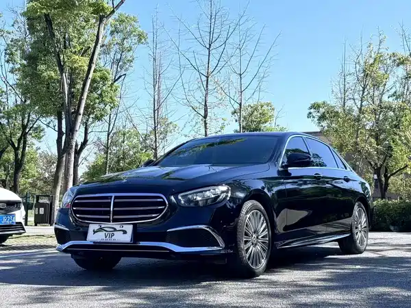 Mercedes-Benz E-Class 2022
