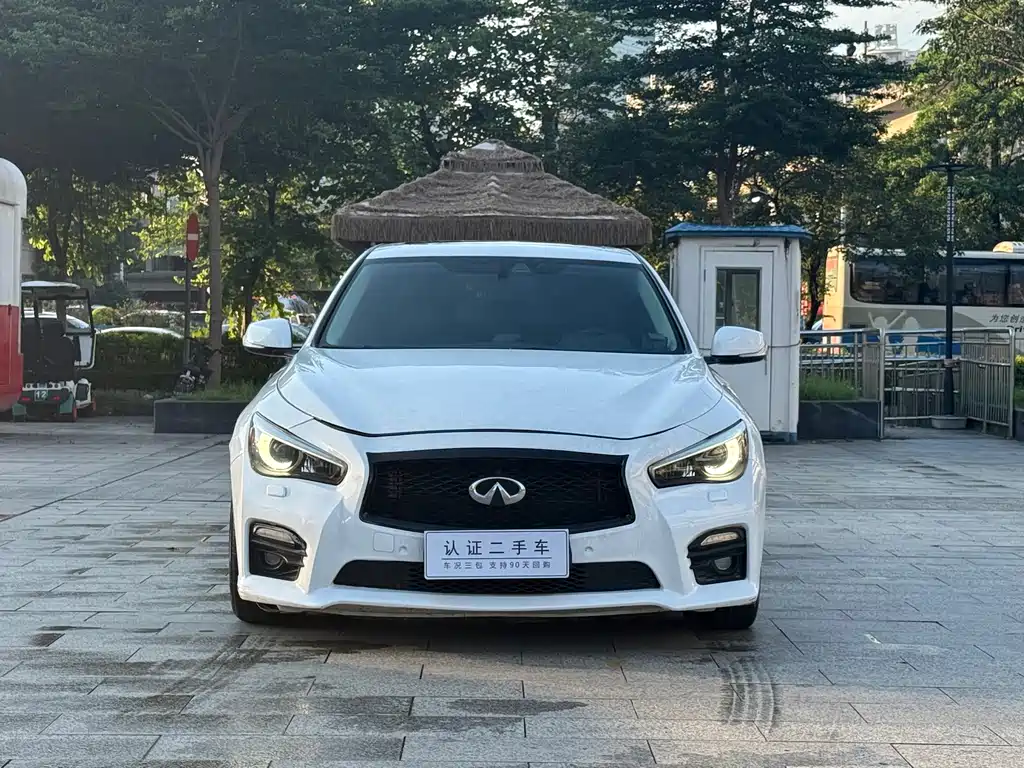 Infiniti Q50 2014