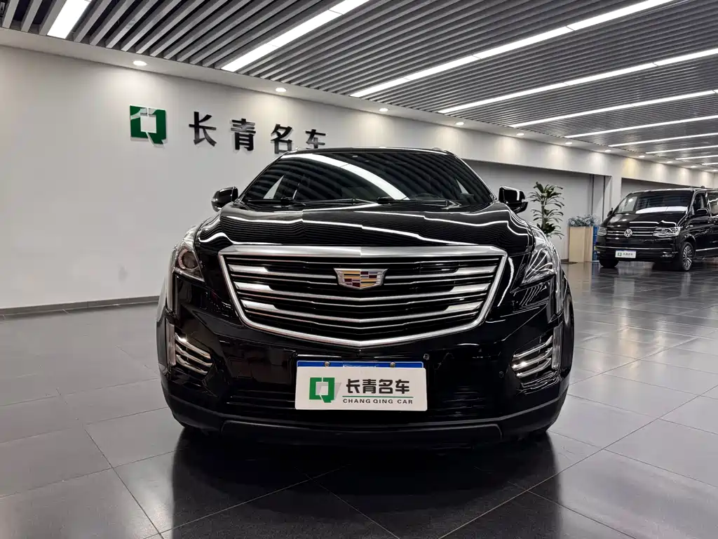 Cadillac XT5 2019 — фото 1