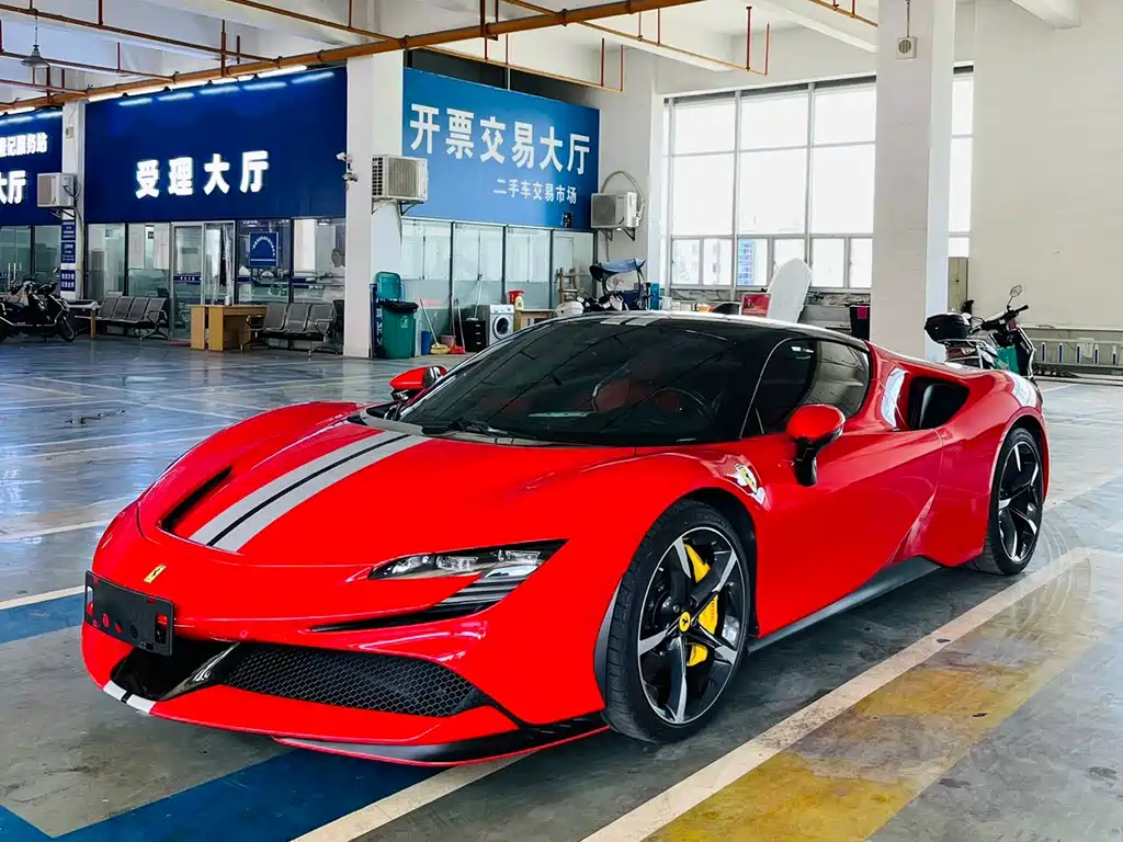 Ferrari SF90 2022 — фото 1