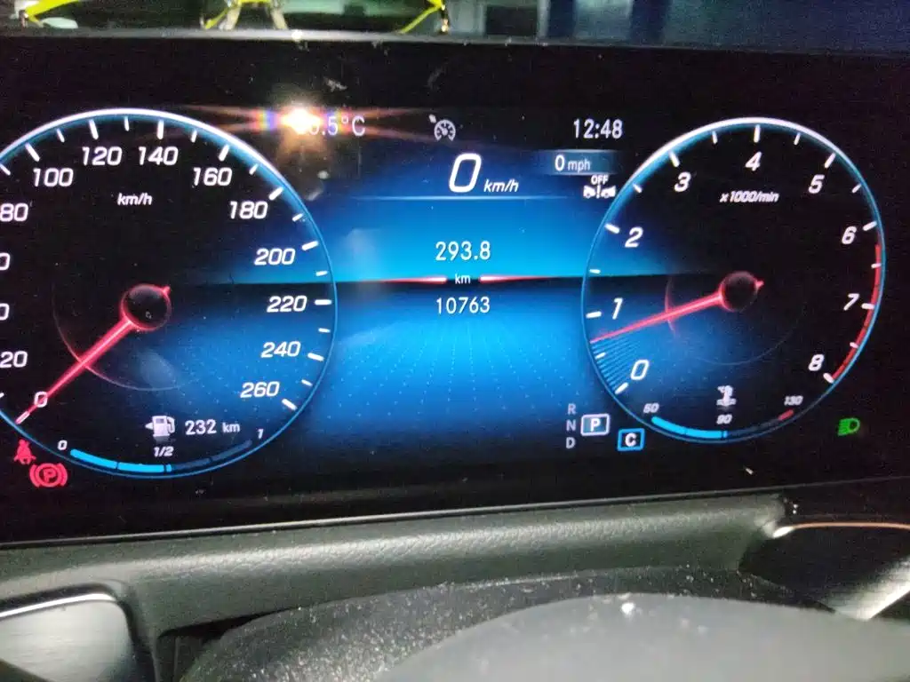 Mercedes-Benz GLB 2023