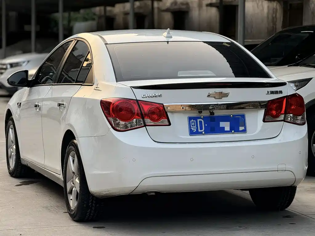 Chevrolet Cruze 2014 — фото 10