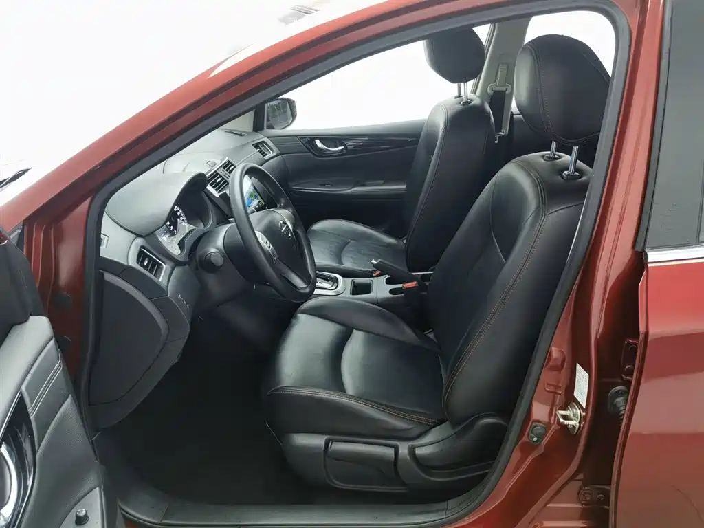Nissan Tiida 2018 — фото 10