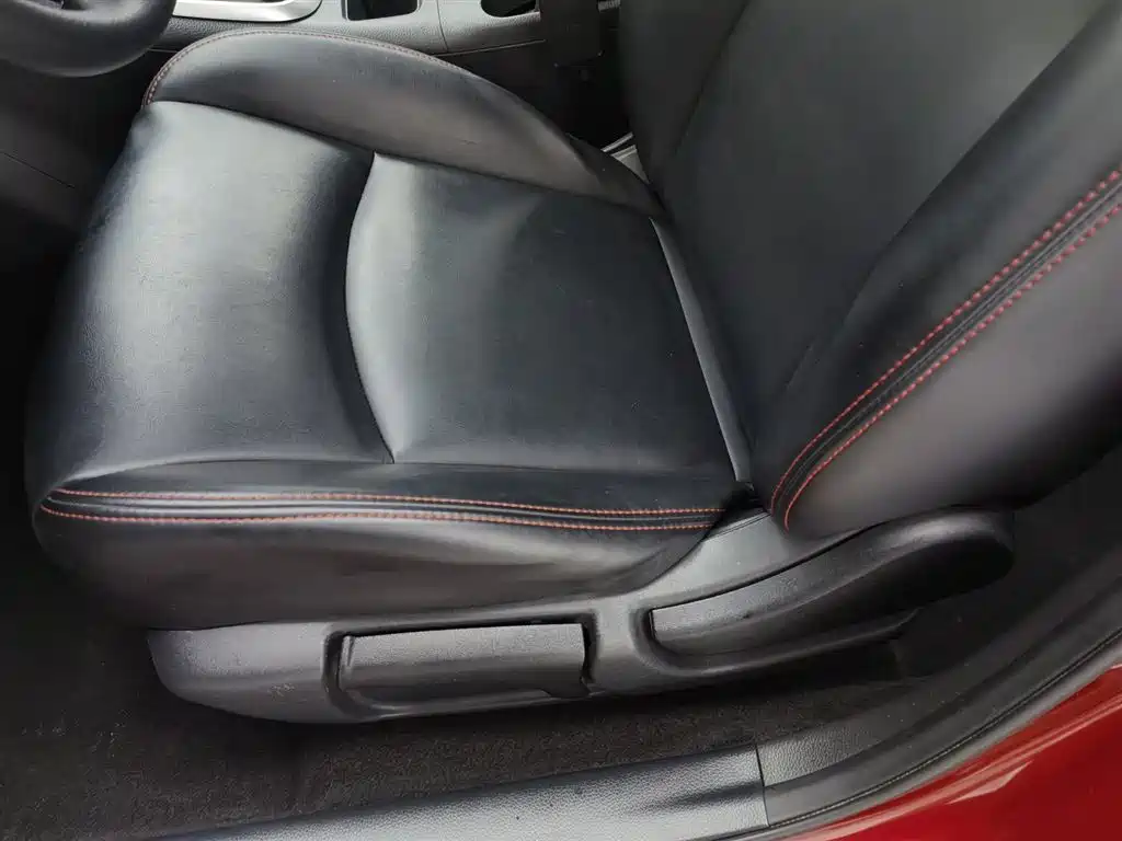 Nissan Tiida 2018 — фото 20
