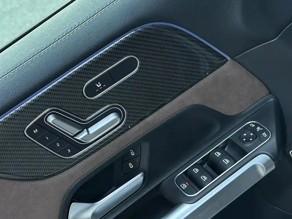 Mercedes-Benz GLB AMG 2025 — фото 13