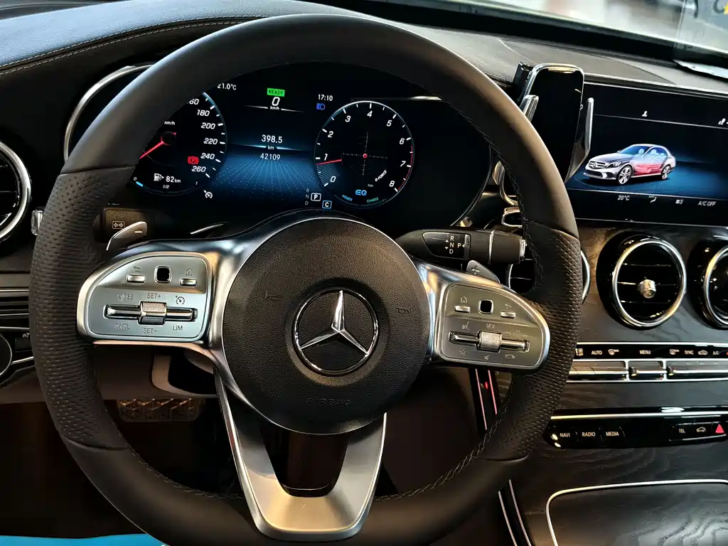 Mercedes-Benz C-Class 2019 — фото 20