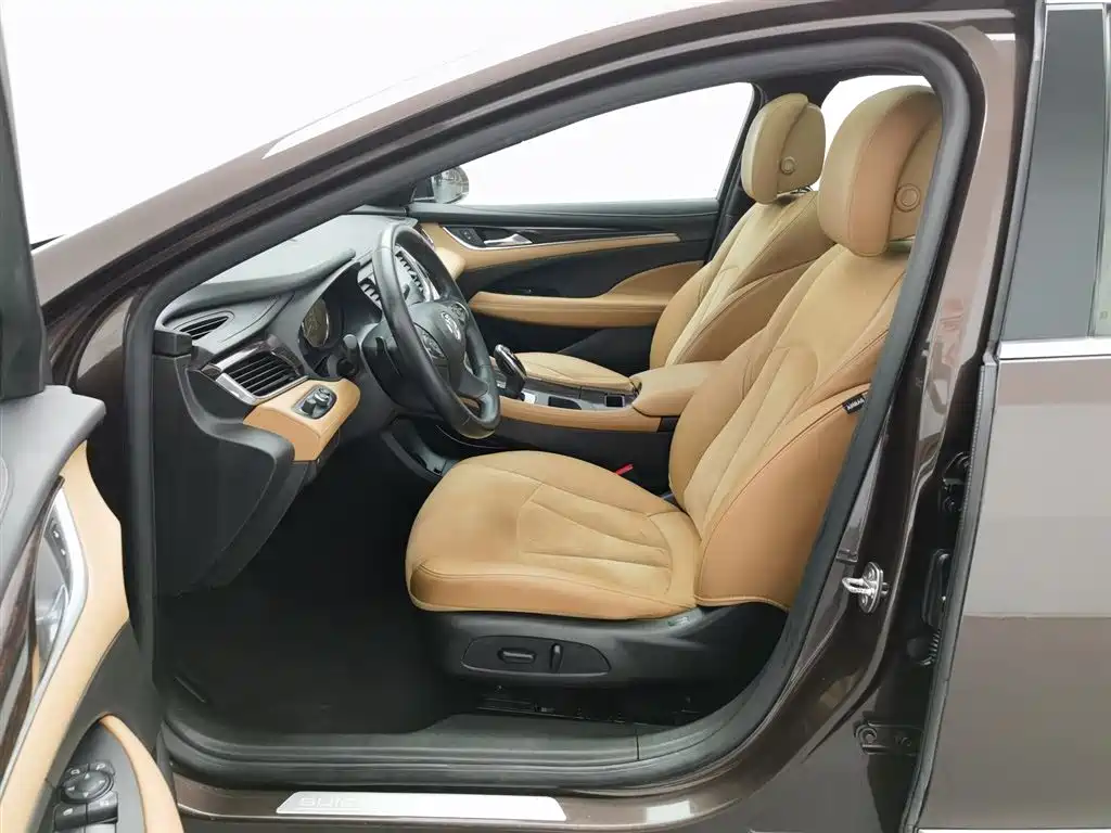 Buick LaCrosse 2017 — фото 10