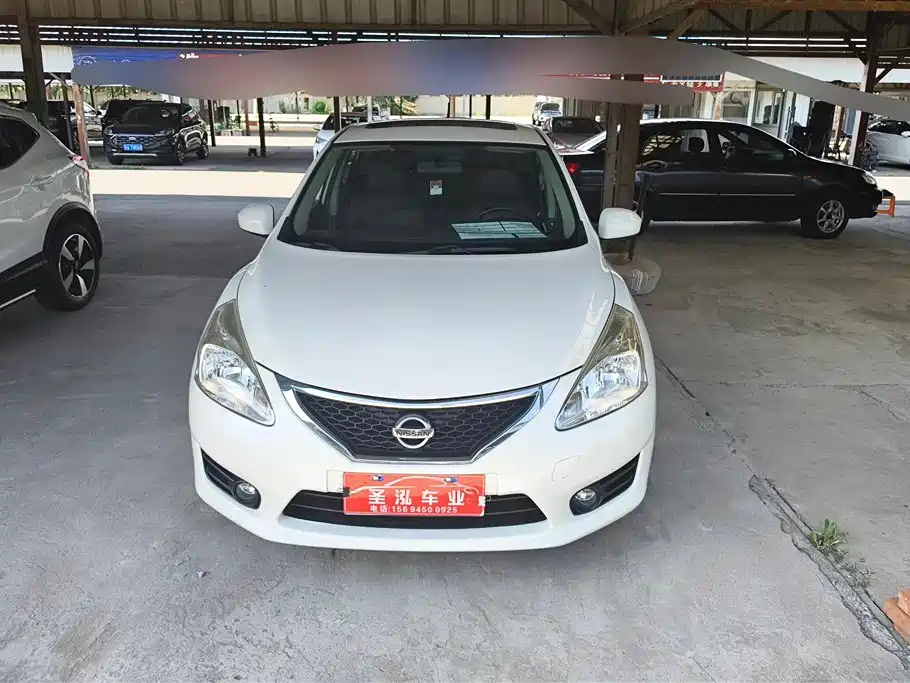 Nissan Tiida 2015 — фото 2