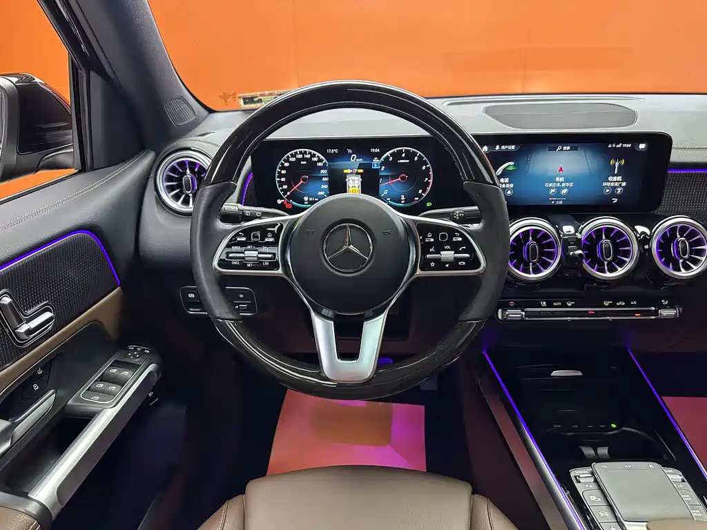 Mercedes-Benz GLB 2023 — фото 12