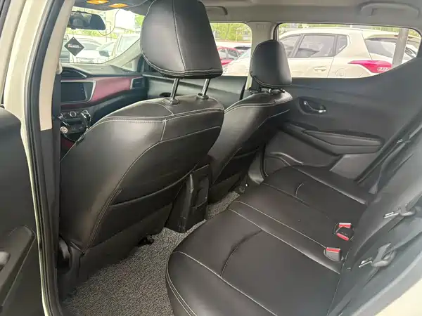 Nissan Bluebird 2019