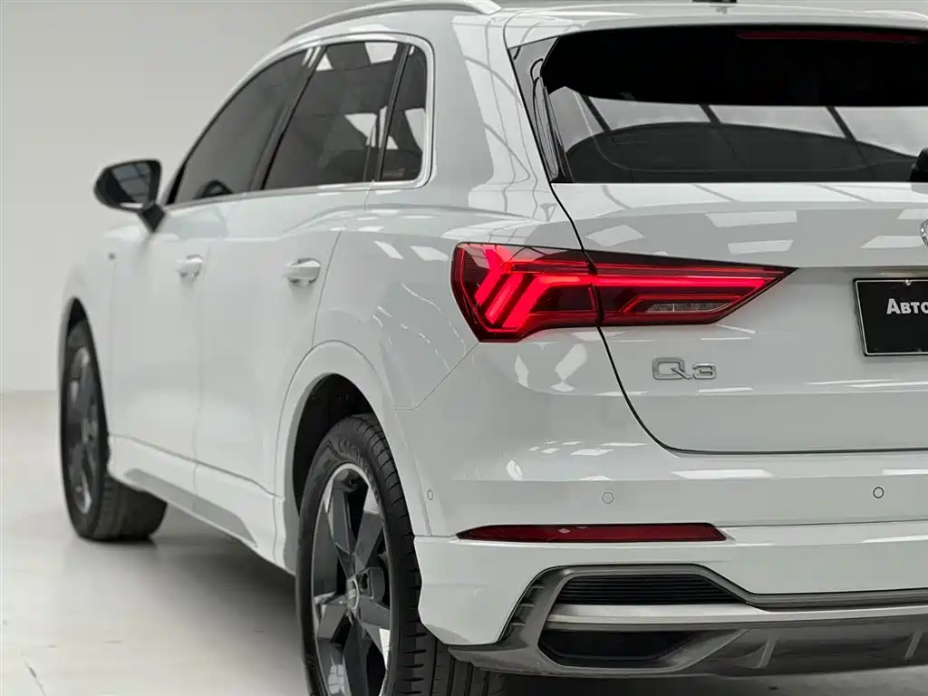 Audi Q3 2022 — фото 17