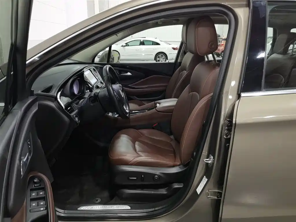 Buick Envision Plus 2018 — фото 10