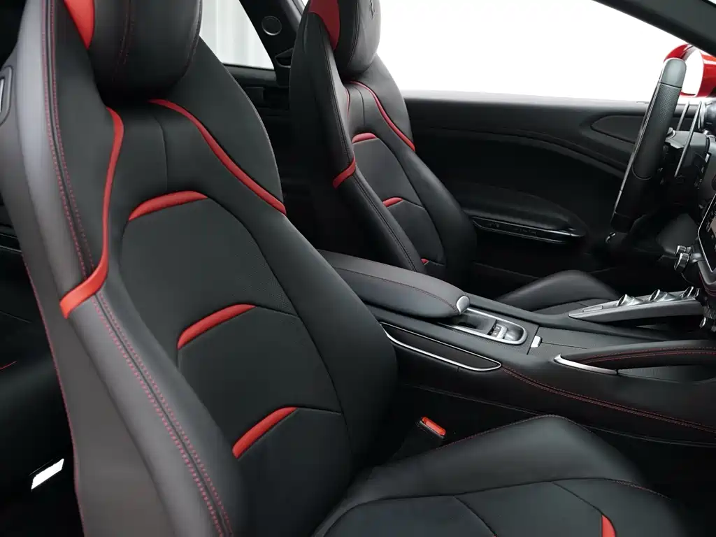 Ferrari GTC4Lusso 2019 — фото 12