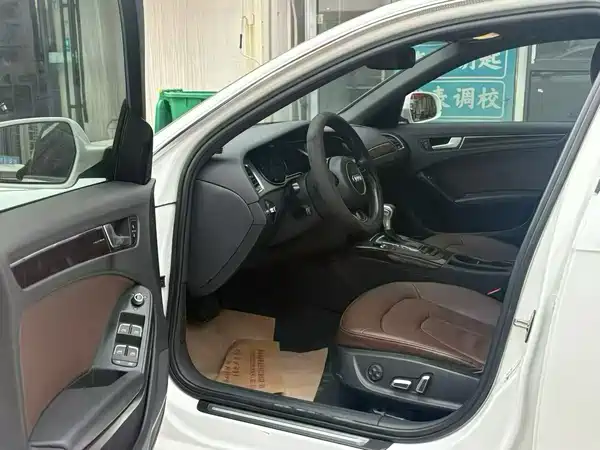 Audi A4L 2015