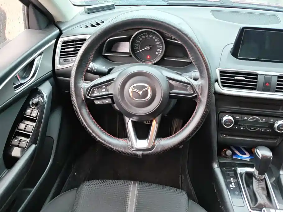Mazda 3 Angkesela 2018 — фото 15