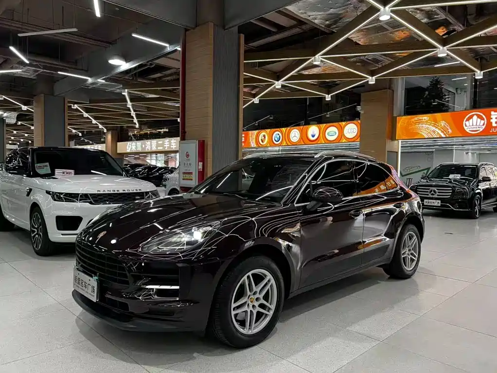 Porsche Macan 2019 — фото 1