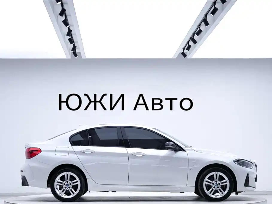 BMW 1 Series 2023 — фото 25
