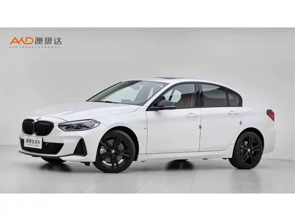 BMW 1 Series 2023 — фото 1