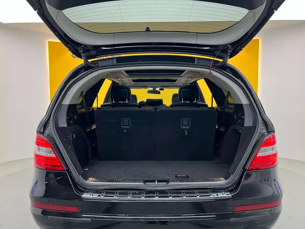 Mercedes-Benz R-Class 2017 — фото 15