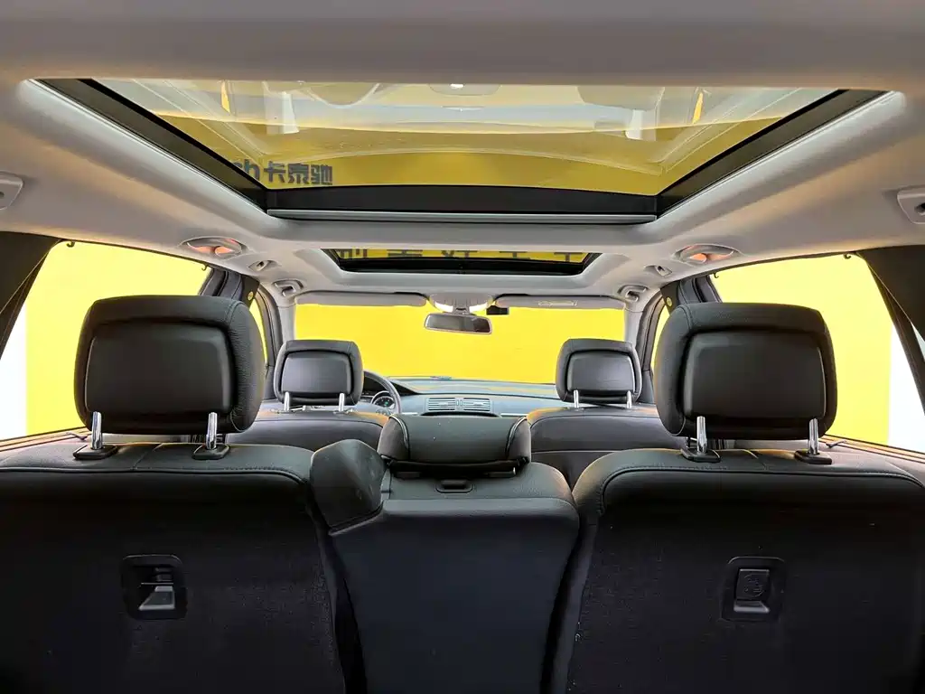 Mercedes-Benz R-Class 2017 — фото 18