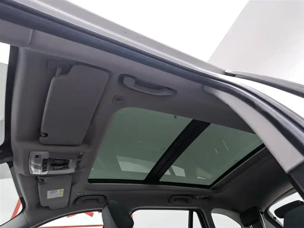 BMW X1 2017 — фото 14