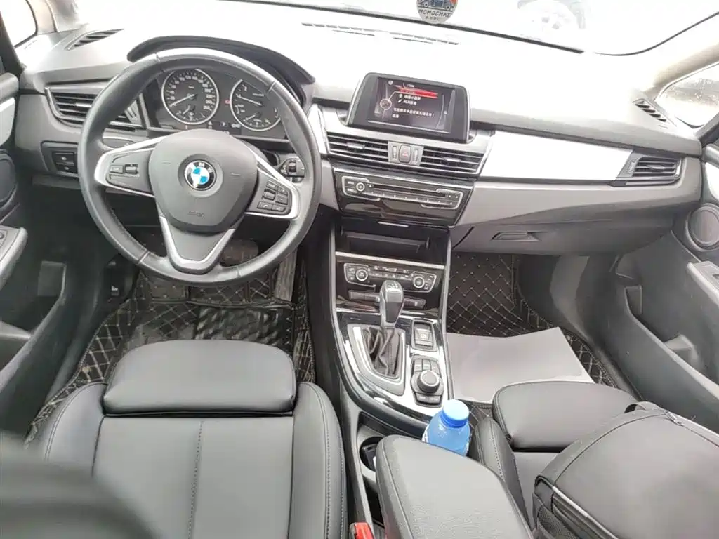 BMW 2 Series Active Tourer 2016 — фото 10