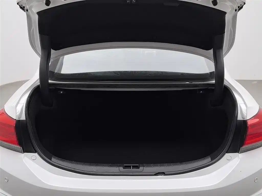 Honda Spirior 2016 — фото 16