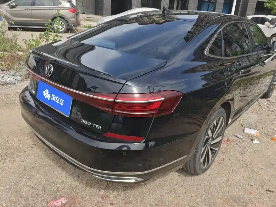 Volkswagen Passat 2025