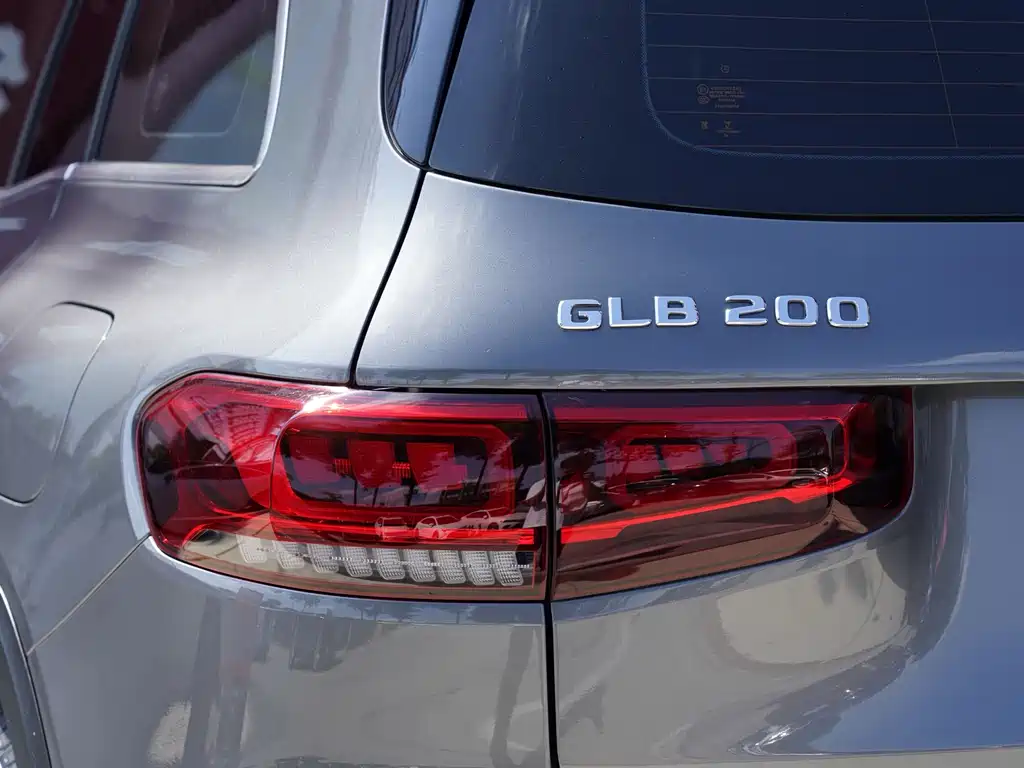 Mercedes-Benz GLB 2021